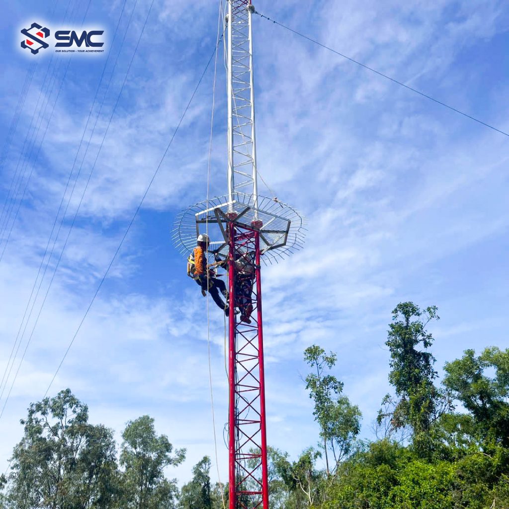 Đội ngũ kỹ sư SMC – VATEC làm việc tỉ mỉ trong từng công đoạn thi công.