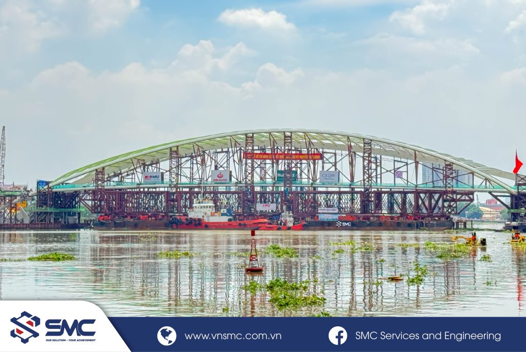 Ngày 21/10/2026, vòm cầu đi bộ qua sông Sài Gòn chính thức hợp long, đánh dấu cột mốc quan trọng trong quá trình thi công công trình.