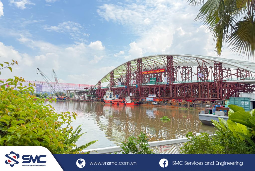 SMC tự hào góp một phần vào hành trình đưa công trình cầu đi bộ qua sông Sài Gòn từng bước thành hình.